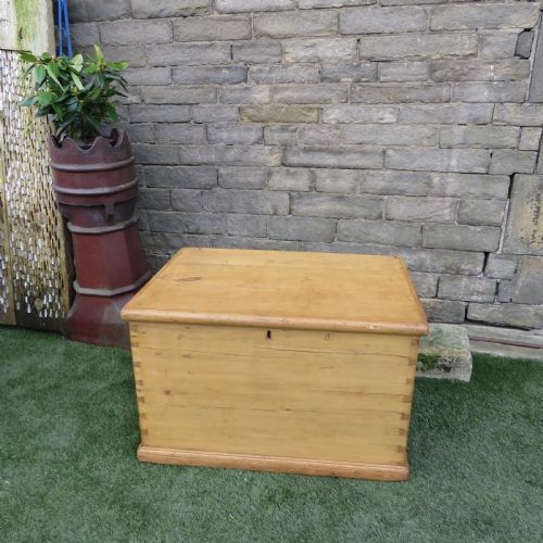 ANTIQUE VICTORIAN PINE BLANKET CHEST 1870