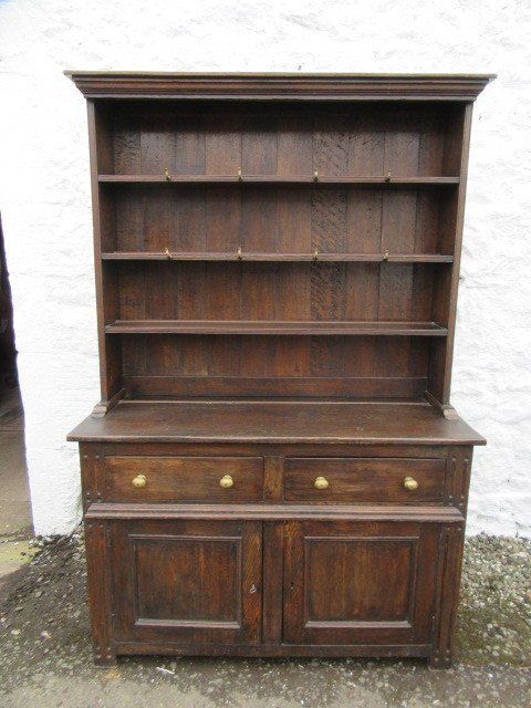 18th Century Provincial Oak North Wales Kitchen Dresser. George 11 Circa 1740.