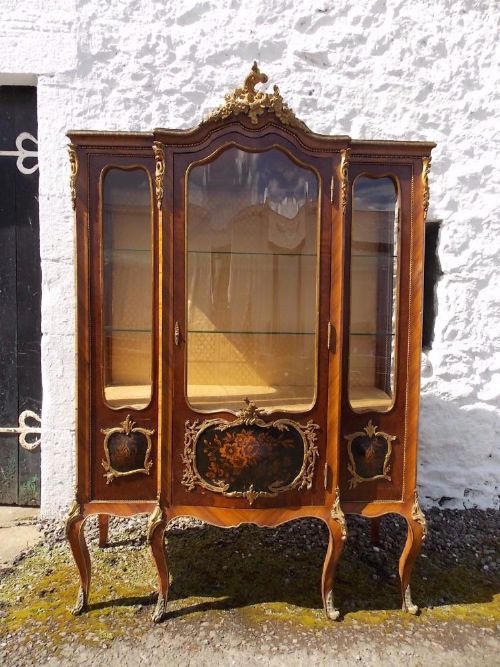 A Fine 19th Cent Kingwood and Ormolu French Bombe Vitrine