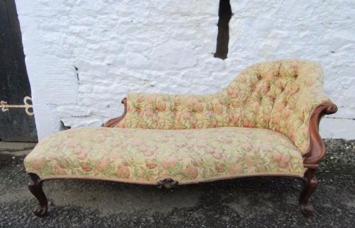 A Good Victorian Rosewood Button Backed Chaise Lounge