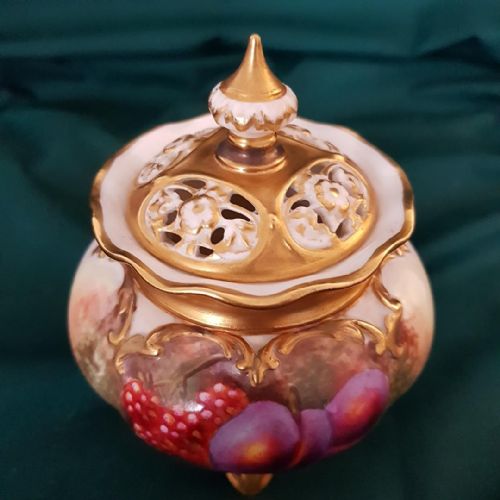 fig 1. A Royal Worcester Fallen Fruits pot pourri and cover by Smith