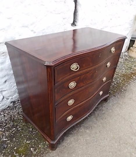 Chatsworth House Georgian Serpentine Mahogany Chest of Drawers.