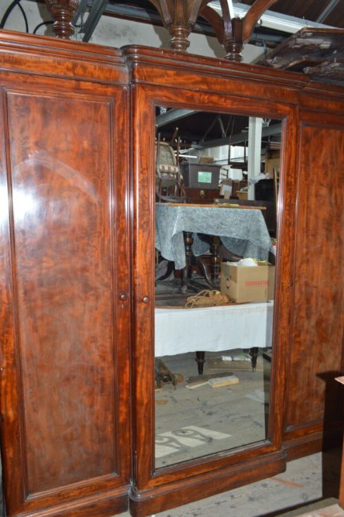 A Large Quality Victorian Three Door Mahogany Wardrobe