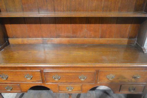 VICTORIAN OAK PLATE BACK DRESSER - ADDITIONAL PHOTO 1