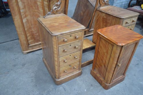 VICTORIAN FIGURED BIRCH THREE PC BEDROOM SUITE WARDROBE - ADDITIONAL PHOTO 3