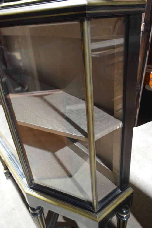 A LARGE 19TH CENTURY PARCELGILT AND EBONISED VITRINE - ADDITIONAL PHOTO 3