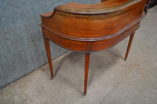 A GOOD EDWARDIAN MAHOGANY CARLTON HOUSE DESK - ADDITIONAL PHOTO 4
