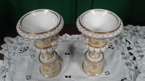 FINE SMALL PAIR OF RARE VICTORIAN RIDGEWAYS CAMPANA VASES - ADDITIONAL PHOTO 3