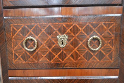 A 19TH CENTURY FRENCH PARQUETRY WELLINGTON CHEST - ADDITIONAL PHOTO 5