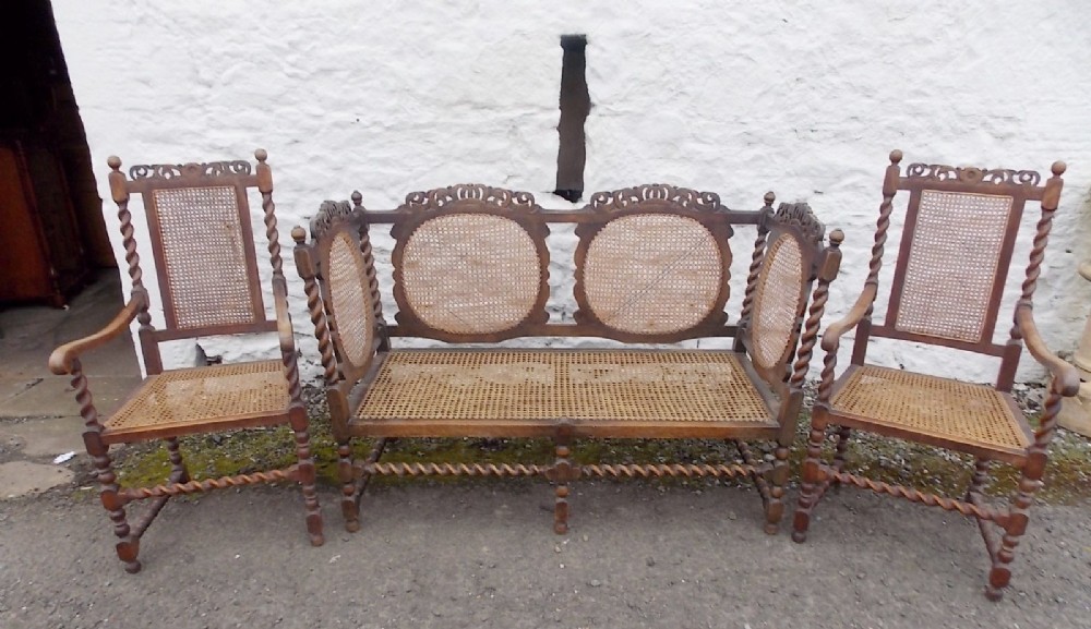 Edwardian barley twist bergaire suite. 