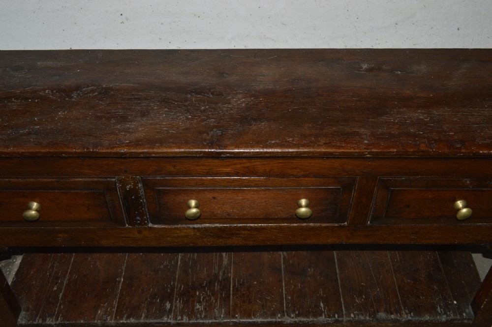 18th century Oak bench dresser  View II