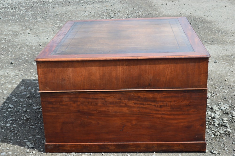 Georgian style 19th century mahogany partners desk. View II