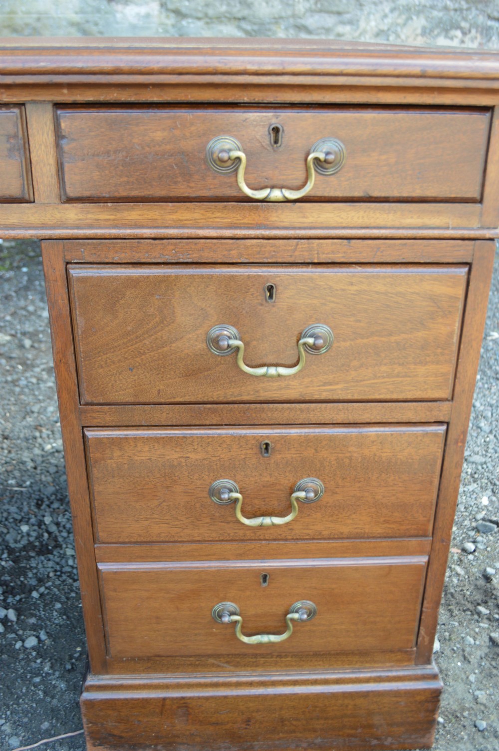 1920s mahogany pedastal desk View VI