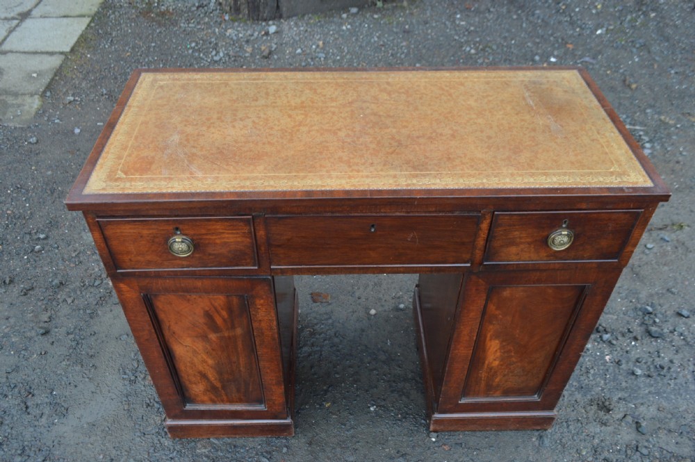 A small Regency mahogany writing desk View II