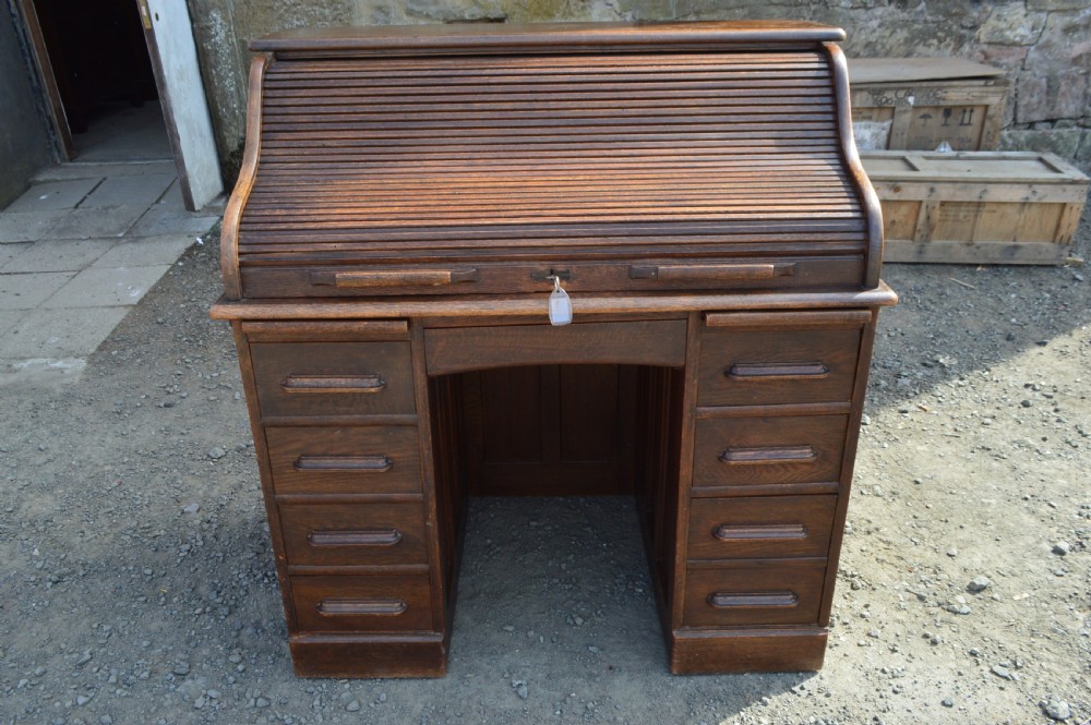 Waring & Gillows 1920s Oak roll top desk