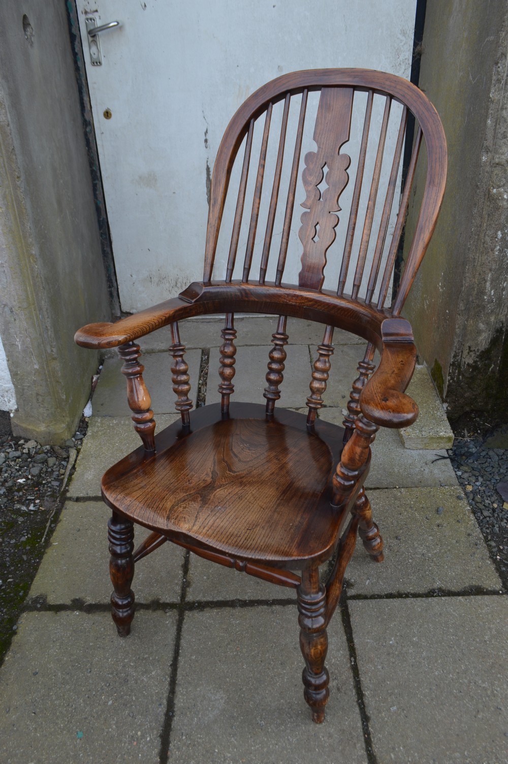 Victorian Pad arm high back Windsor chair