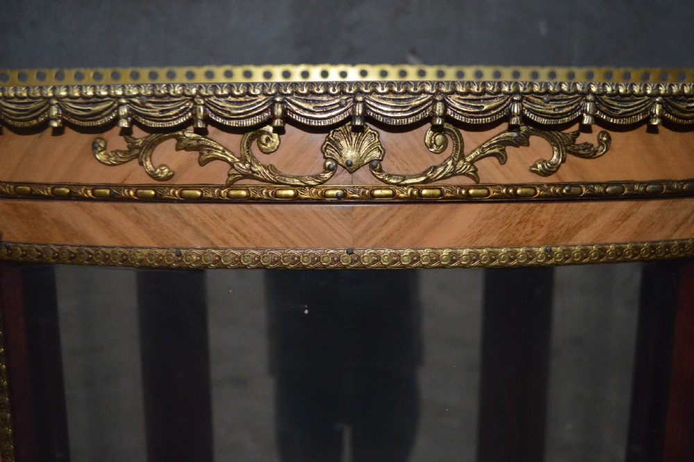 A French display cabinet (Vitrine) View III