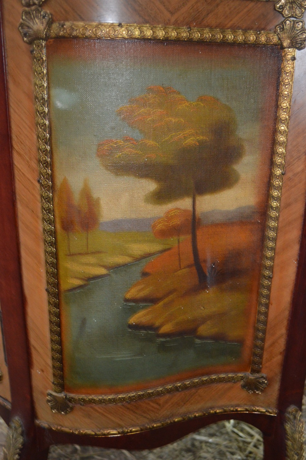 A French display cabinet (Vitrine) View IV