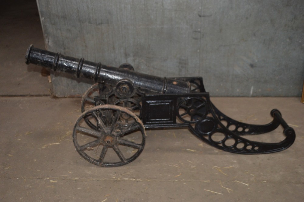 19th century carriage cannon. View II