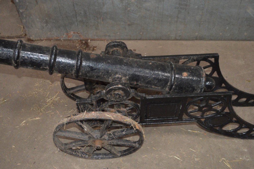 19th century carriage cannon. View III
