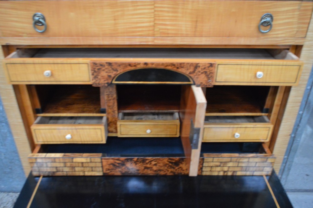 A fine maple Biedermeier secrétaire. Circa 1820s View II