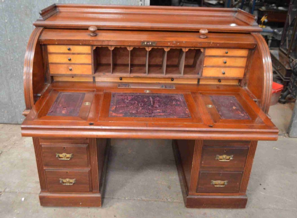 Victorian mahogany cylinder desk