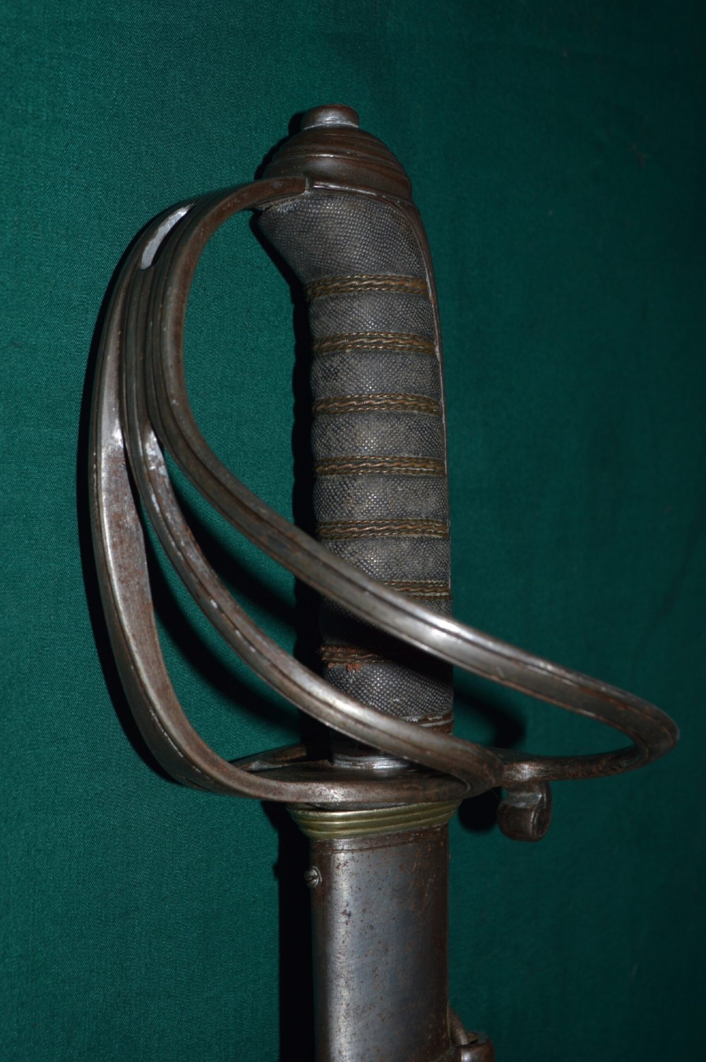 Rare 19th century Scottish basket-hilt artillery officers sword View II