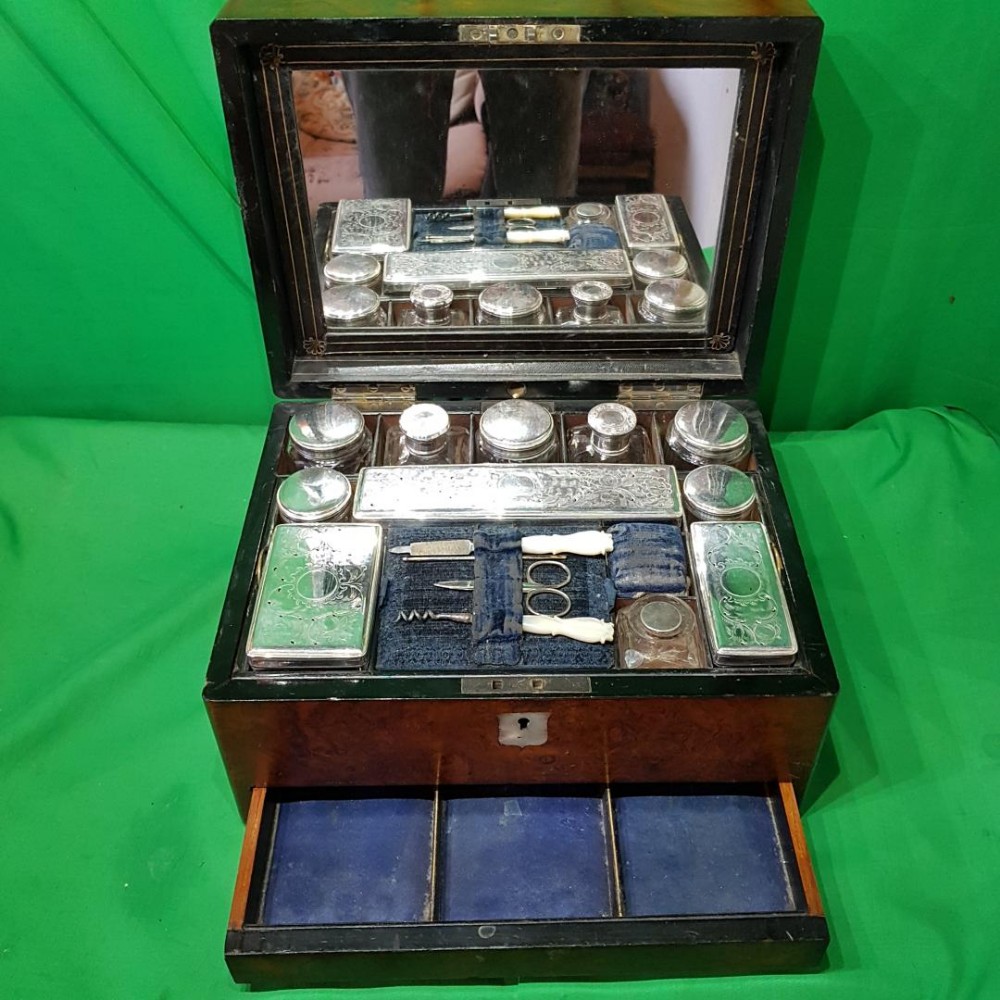 Victorian burr walnut Ladies travelling set.