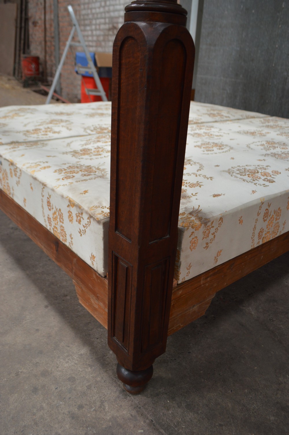 An early Victorian six-foot wide mahogany four poster bed featuring turned front posts and a pleated fabric canopy. View III