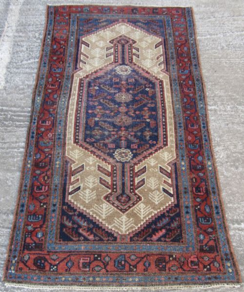 Antique Country House Shabby Chic Sarab Rug. Great Subtle Shabby Chic Look !