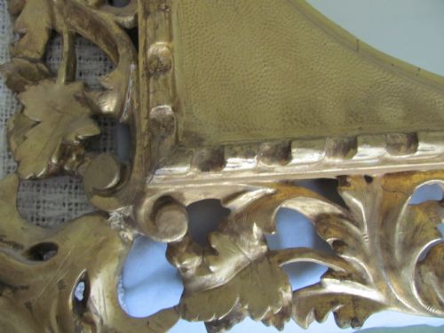 19TH CENTURY CARVED GILT WOOD FLORENTINE FRAMED OVAL WALL MIRROR - ADDITIONAL PHOTO 6