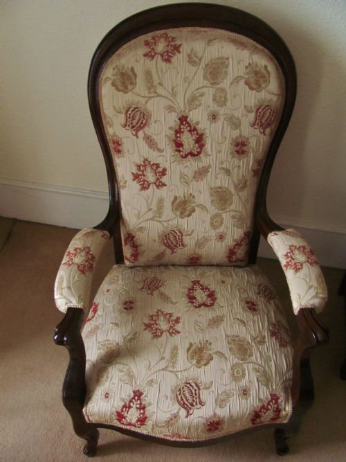 19TH CENTURY FRENCH WALNUT FRAMED UPHOLSTERED ARMCHAIR - ADDITIONAL PHOTO 3