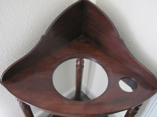 GEORGIAN MAHOGANY CORNER WASHSTAND - ADDITIONAL PHOTO 2