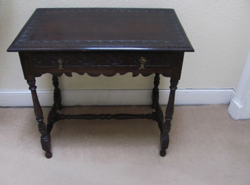 victorian oak side table - CATEGORY: ANTIQUE TABLES - DATED VICTORIAN
