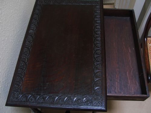 VICTORIAN OAK SIDE TABLE - ADDITIONAL PHOTO 3