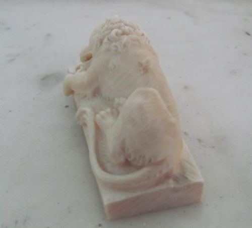19TH CENTURY EUROPEAN IVORY LION OF LUCERNE - ADDITIONAL PHOTO 5