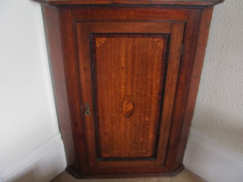 georgian oak corner cupboard corner cabinet - CATEGORY: ANTIQUE CABINETS - DATED GEORGIAN