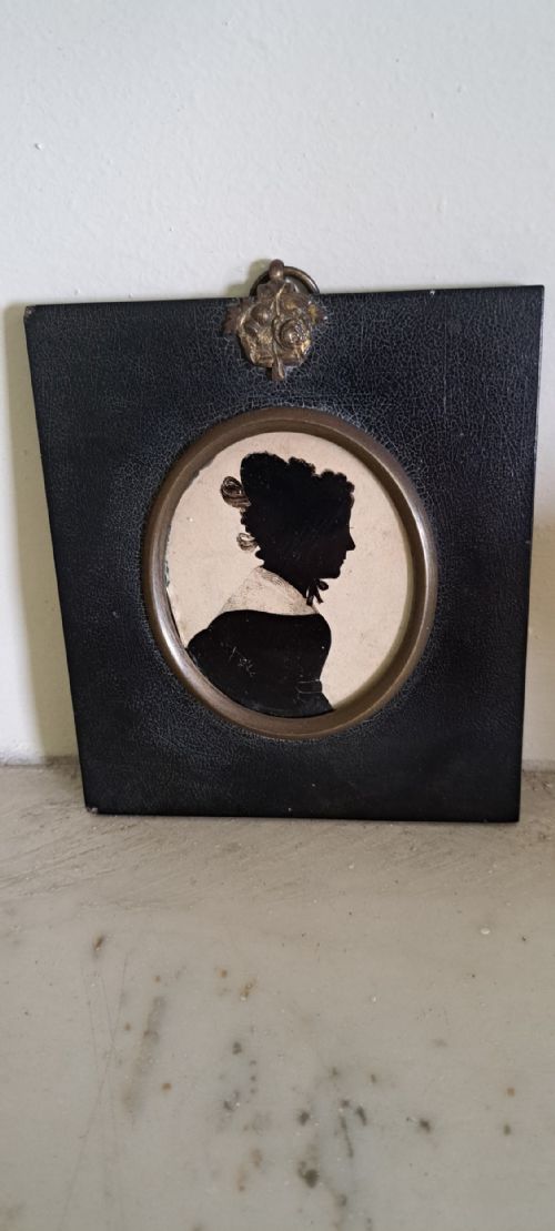 19th century silhouette of a female - CATEGORY: ANTIQUE MISCELLANEOUS - DATED 19TH CENTURY