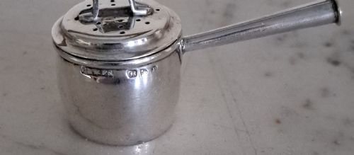 VICTORIAN SILVER NOVELTY PEPPER MODELLED AS A SAUCEPAN - ADDITIONAL PHOTO 3