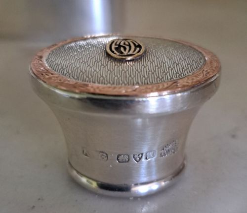 ASPREY SILVER AND GOLD HIP FLASK CHESTER 1912 - ADDITIONAL PHOTO 4