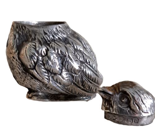 PAIR OF SAMPSON MORDAN SILVER SALT AND PEPPER MODELLED AS CHICKS RD461360 - ADDITIONAL PHOTO 9