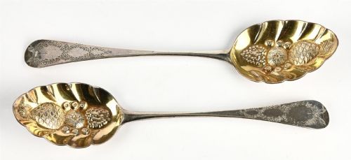 PAIR OF GEORGE III BERRY SPOONS PETER ANNE BATEMAN - ADDITIONAL PHOTO 1
