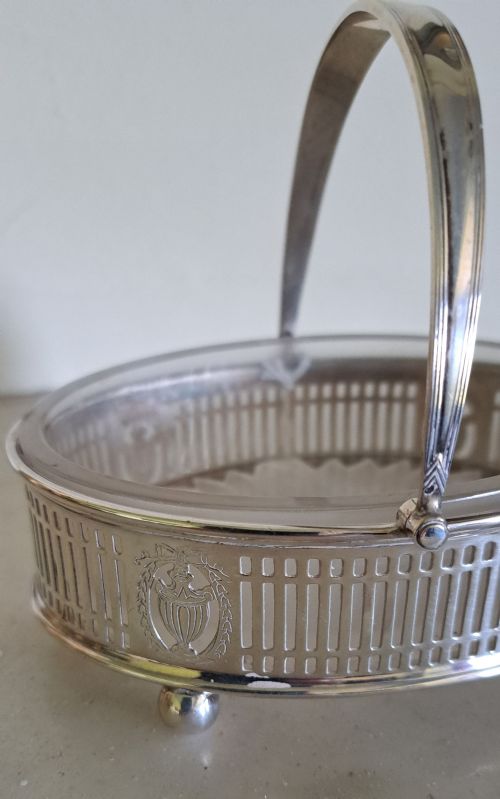 SILVER SWING HANDLED OVAL BASKET1935 - ADDITIONAL PHOTO 3