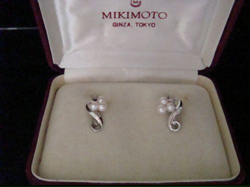retro silver original mikimoto cultured pearl earrings with box - CATEGORY: ANTIQUE JEWELLERY - DATED 1940