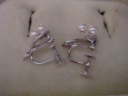 RETRO SILVER ORIGINAL MIKIMOTO CULTURED PEARL EARRINGS WITH BOX - ADDITIONAL PHOTO 4