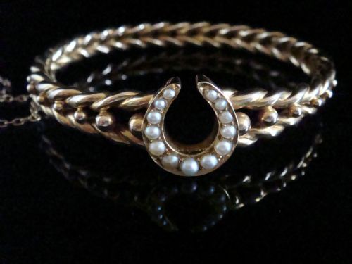 VICTORIAN 15CT YELLOW GOLD SEED PEARL HORSESHOE BANGLE 152G IN ORIGINAL FITTED CASE - ADDITIONAL PHOTO 2