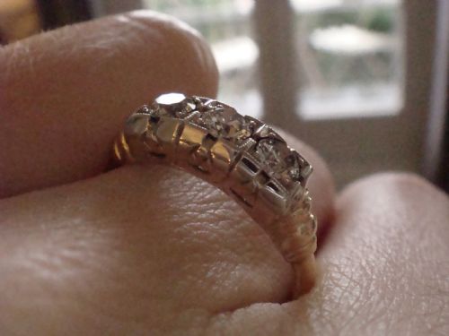 ART DECO 18CT YELLOW GOLD PLATINUM OLD CUT DIAMOND 030CT TRILOGY THREE STONE RING - ADDITIONAL PHOTO 3