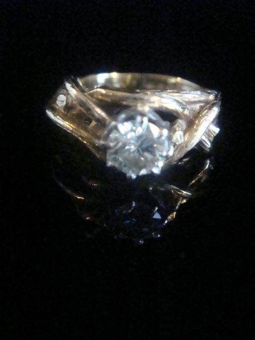 vintage retro 18ct yellow gold diamond solitaire 060ct with bamboo shank design - CATEGORY: ANTIQUE JEWELLERY - DATED 1940