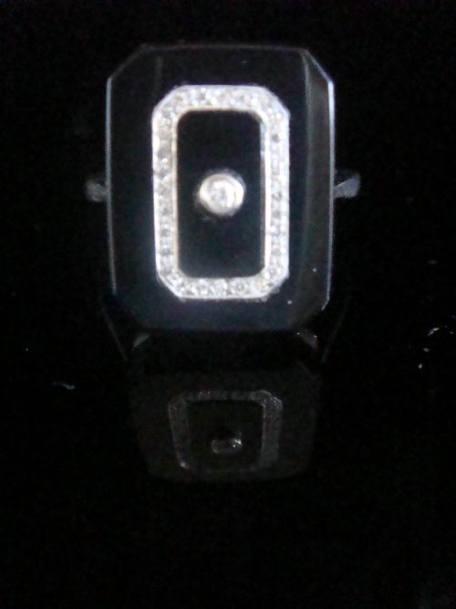 ART DECO 18CT ONYX AND DIAMOND PLAQUE RING SUCH FAB STYLE - ADDITIONAL PHOTO 2