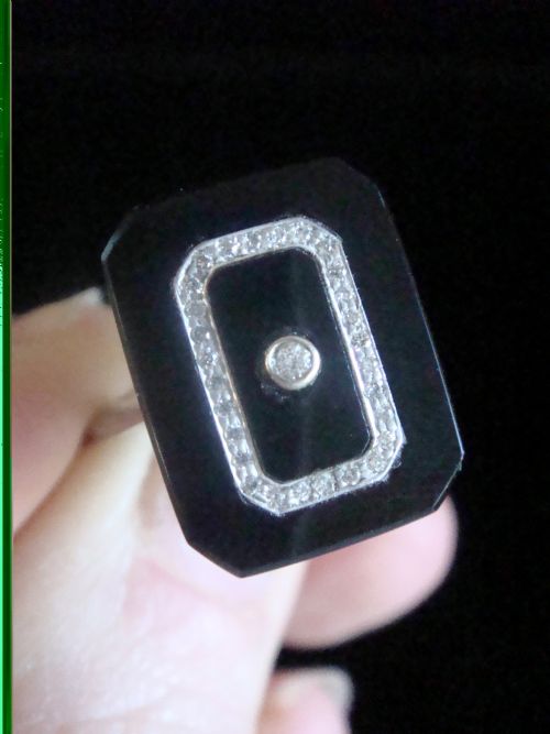 art deco 18ct onyx and diamond plaque ring such fab style - CATEGORY: ANTIQUE JEWELLERY - DATED 1920